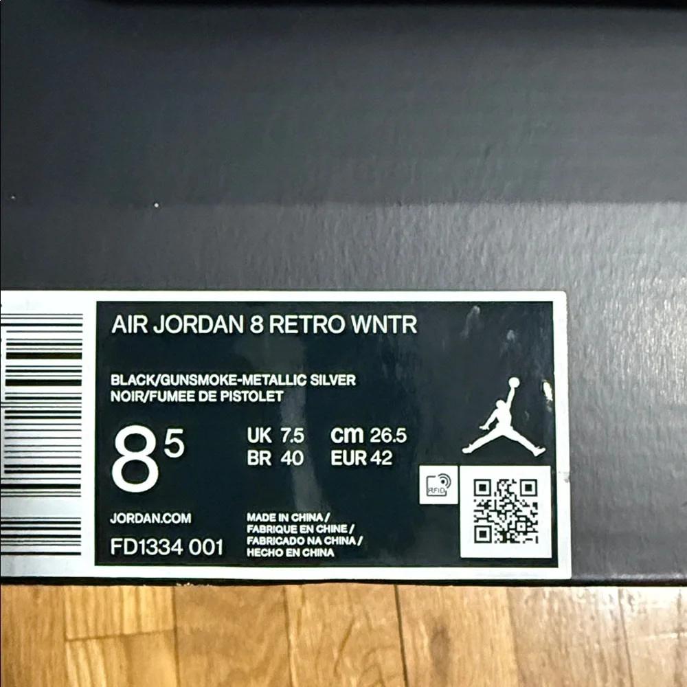 Jordan Air Jordan 8 Retro Winter in Black and Metallic Silver - Picture 7 of 7
